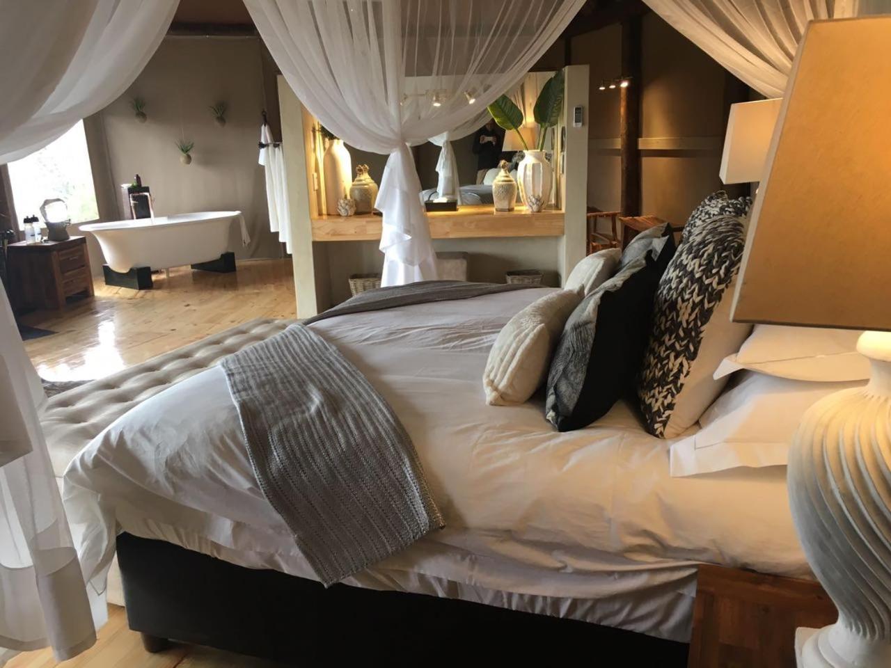 Bush Lodge - Amakhala Game Reserve Eksteriør billede